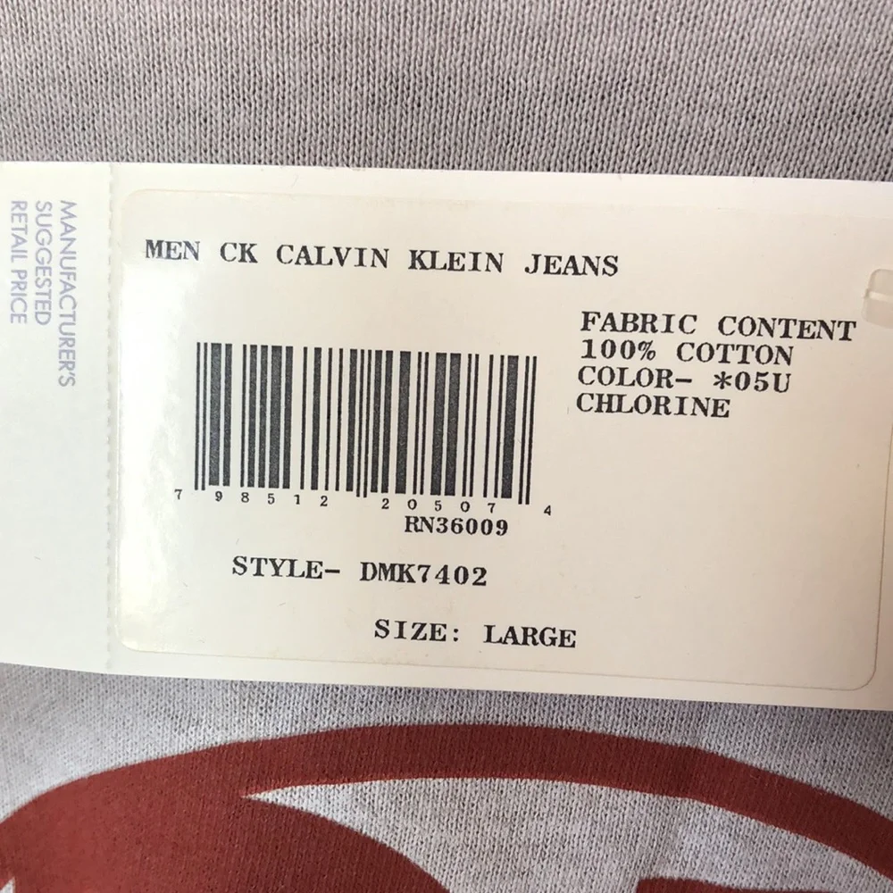 Calvin Klein Jeans Long Sleeve Graphic T-Shirt Men Size L 100% Cotton NWT